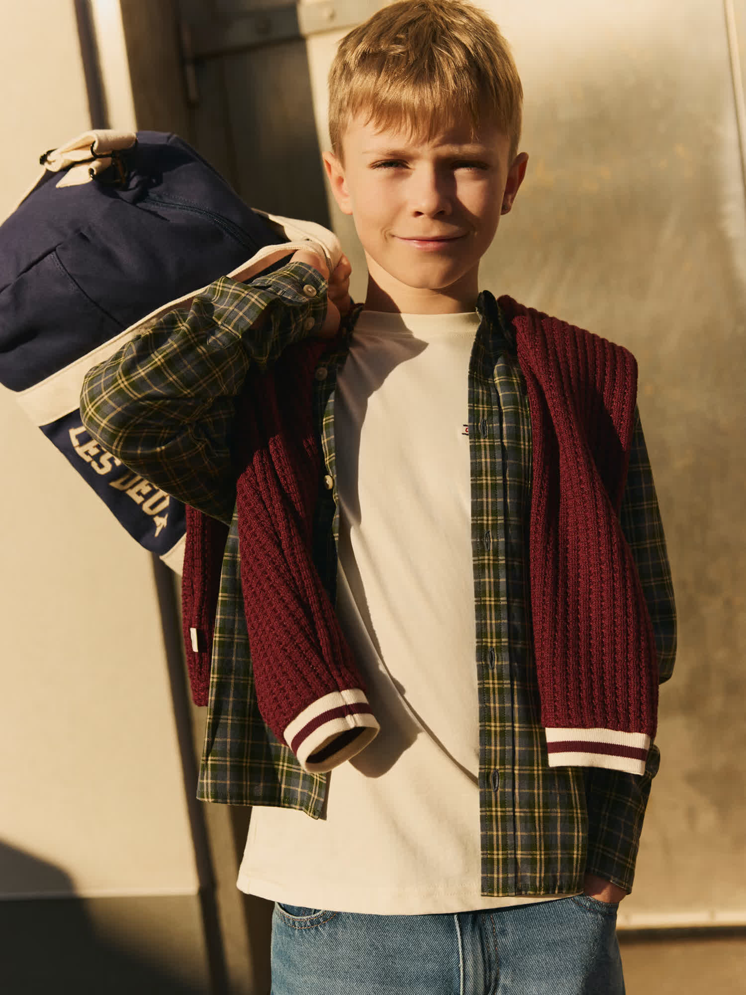 Child styled in Les Deux